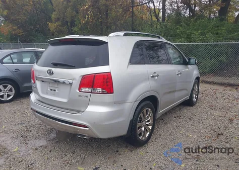2013 Kia Sorento Sx V6 z USA, uszkodzony, nr VIN 5XYKWDA23DG401718